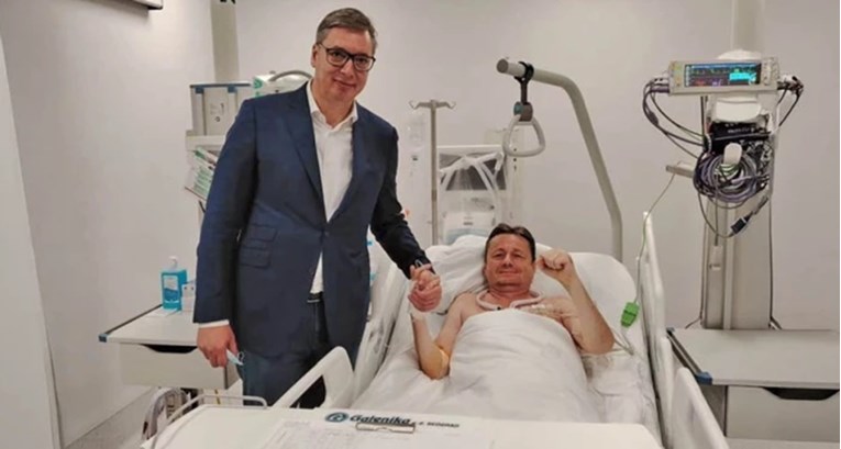 Vučić se slikao s ministrom koji je imao moždani uživo na televiziji