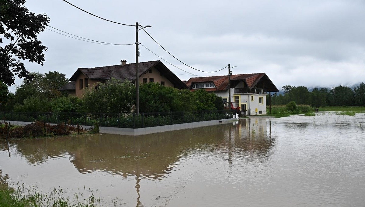 Stanovnici Brdovca smješteni u društveni i vatrogasni dom