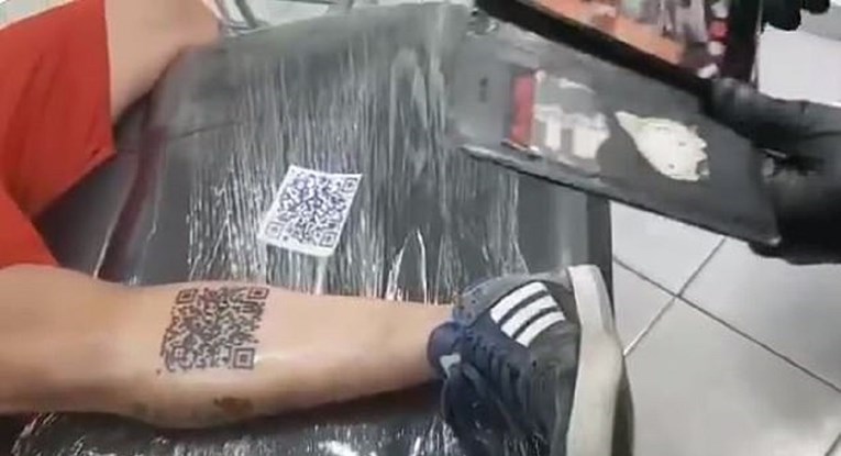 Navijač Rivera tetovirao kod za video pobjede nad Bocom, YouTube obrisao link
