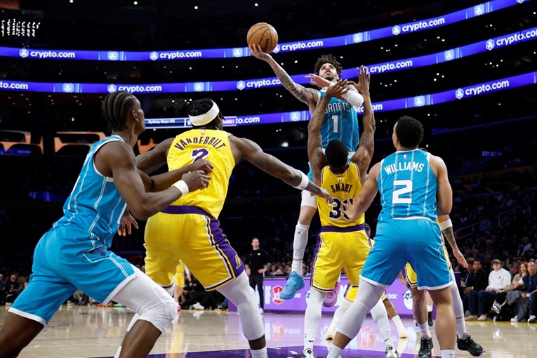 Zvijezda Hornetsa ušutkala Dončića, LeBrona i publiku u Los Angelesu