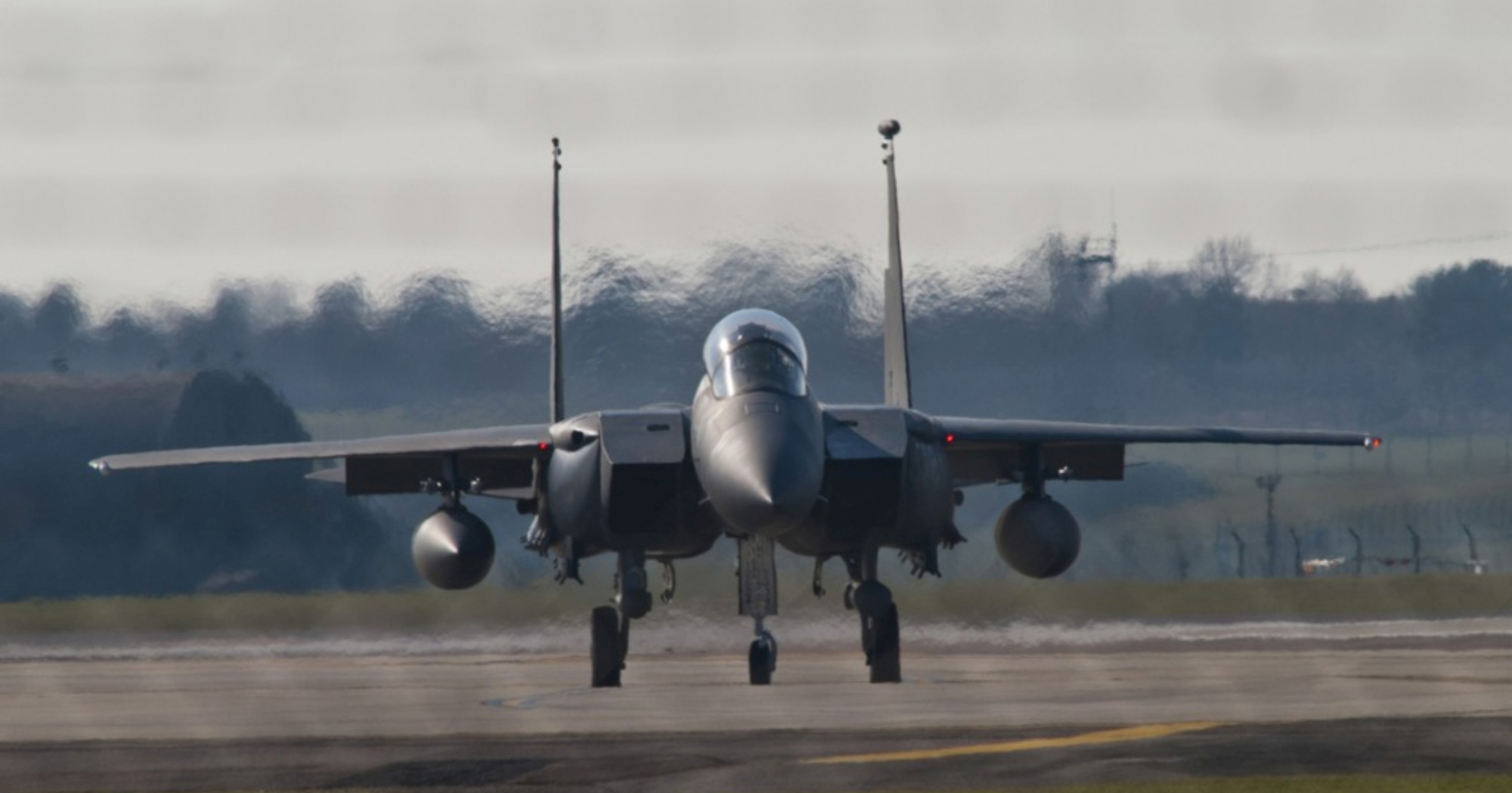 Iran srušio dva američka aviona, traje potraga za pilotom