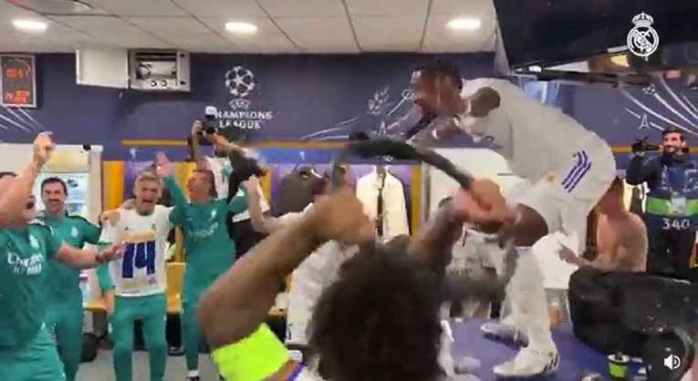 Ovako su Modrić i suigrači proslavili Ligu prvaka. Pogledajte scene iz svlačionice