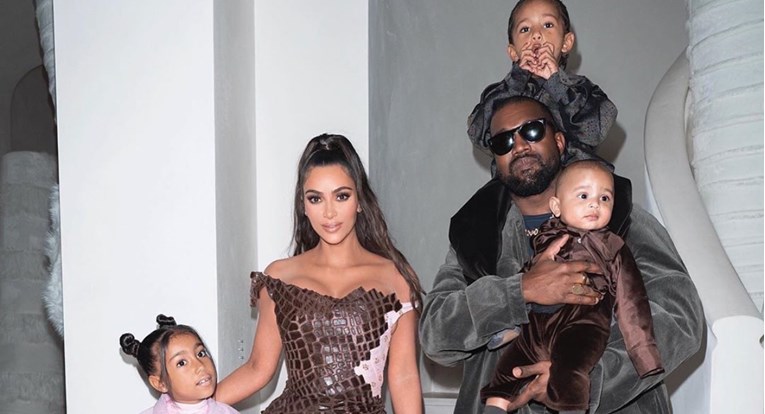 Veliko slavlje u obitelji Kim Kardashian: Ti zaokružuješ našu obitelj