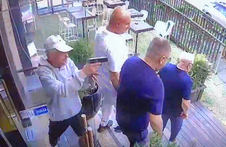 VIDEO Ubojica prišao izraelskom mafijašu s leđa i pucao mu u glavu. Snimila ga kamera