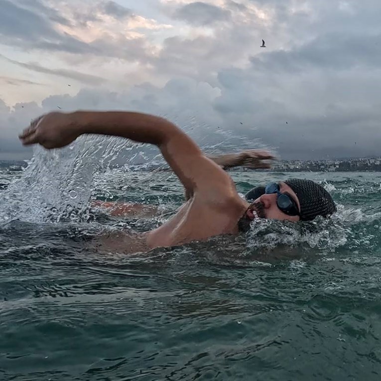 Ruski plivač nestao tijekom preplivavanja Bospora