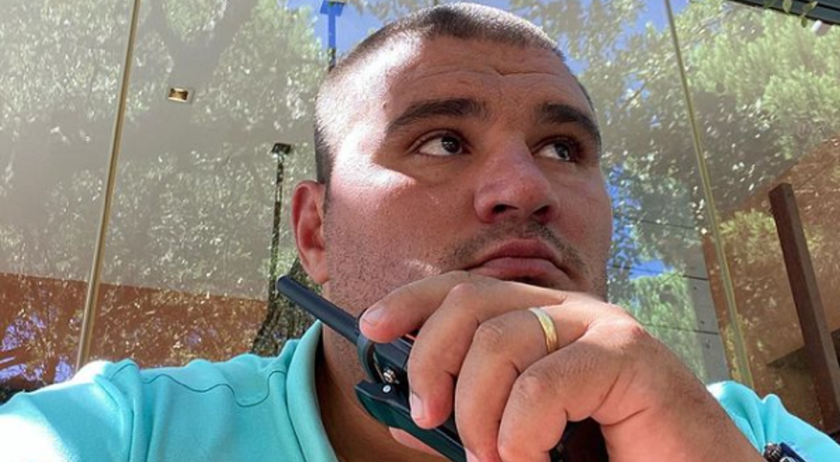 Ovo je tjelohranitelj koji čuva Ronalda i Georginu. MMA borac i zvijer od 140 kila