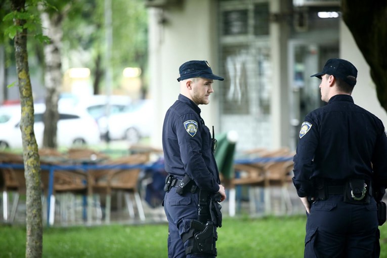 Pljačkaš pobjegao kad su mu se suprotstavile tri žene