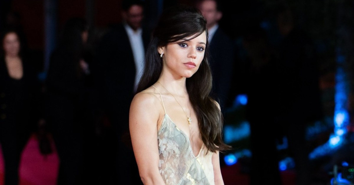 Jenna Ortega u Rimu nosila vintage Pierre Cardin i raskošnu haljinu Roberta Cavallija