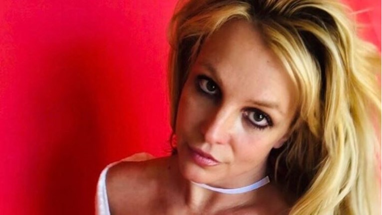 Sin Britney Spears obećao otkriti njezine tajne ako skupi 5000 pratitelja