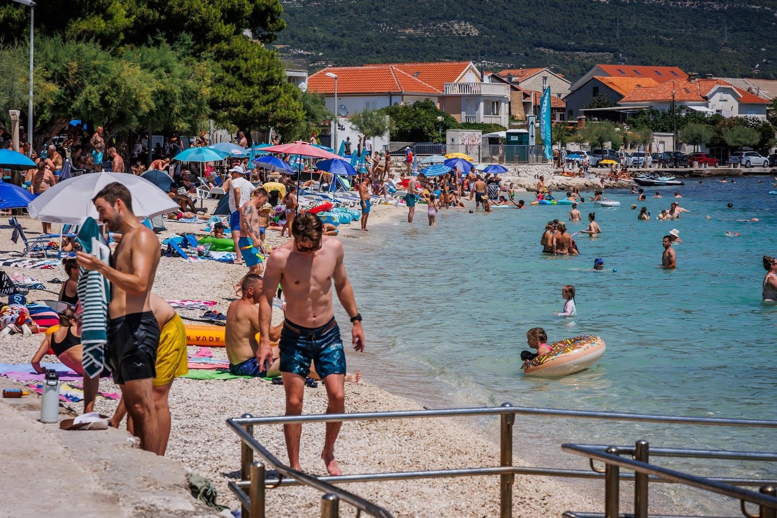 FOTO Ovako u nedjelju izgleda plaža u Kaštel Stafiliću
