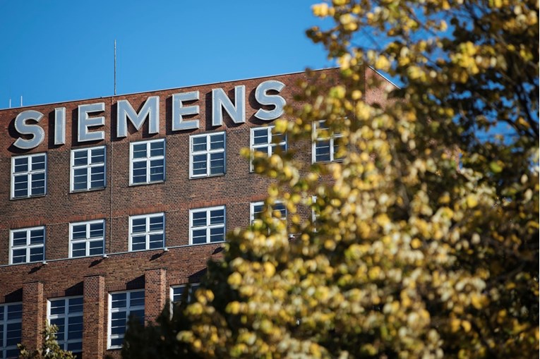 Siemens bilježi pad prihoda od 5 posto
