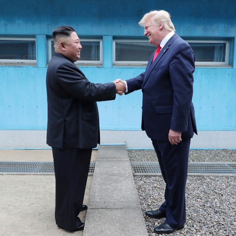 Trump se neće sastati s Kim Jong-unom tijekom azijske turneje