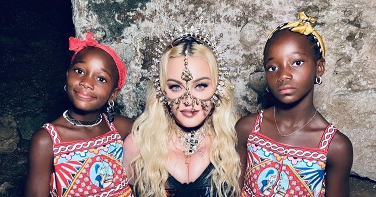 Madonnine kćeri blizanke proslavile 9. rođendan, ponosna mama objavila njihove fotke