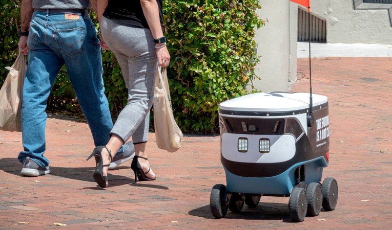 U SAD-u nedostaje radnika, tvrtke sve više nabavljaju robote