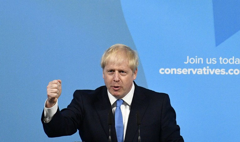 Boris Johnson od sutra je britanski premijer