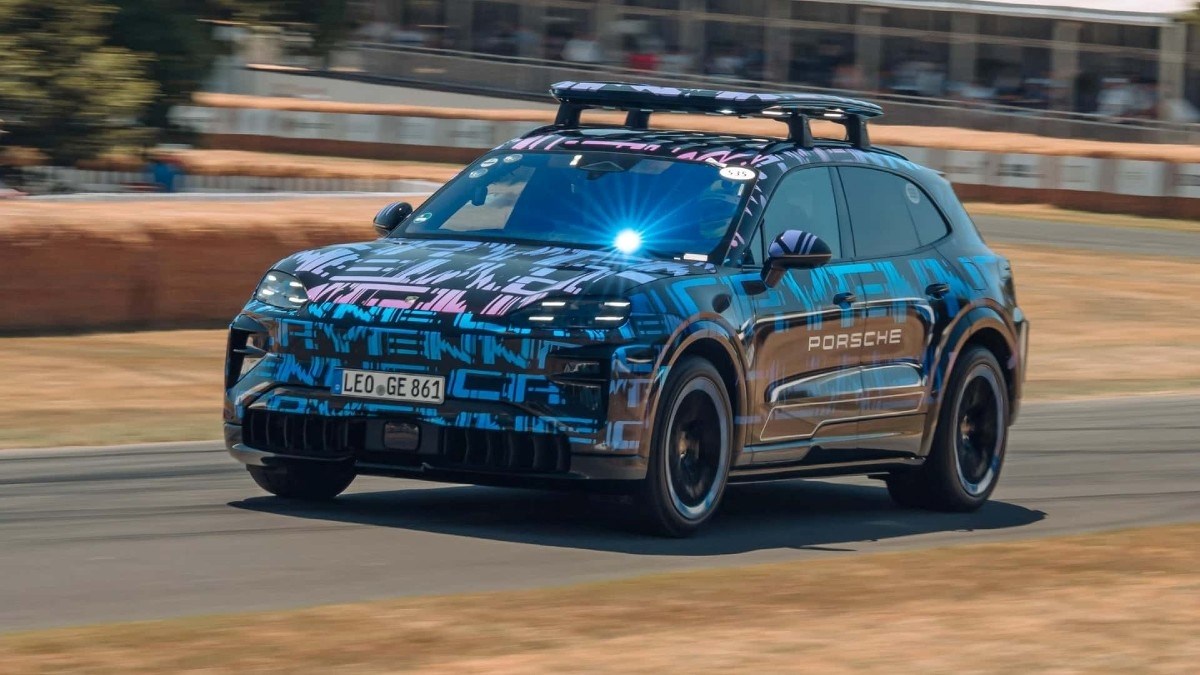 Novi Porsche vozi na struju, ali zvuči kao V8