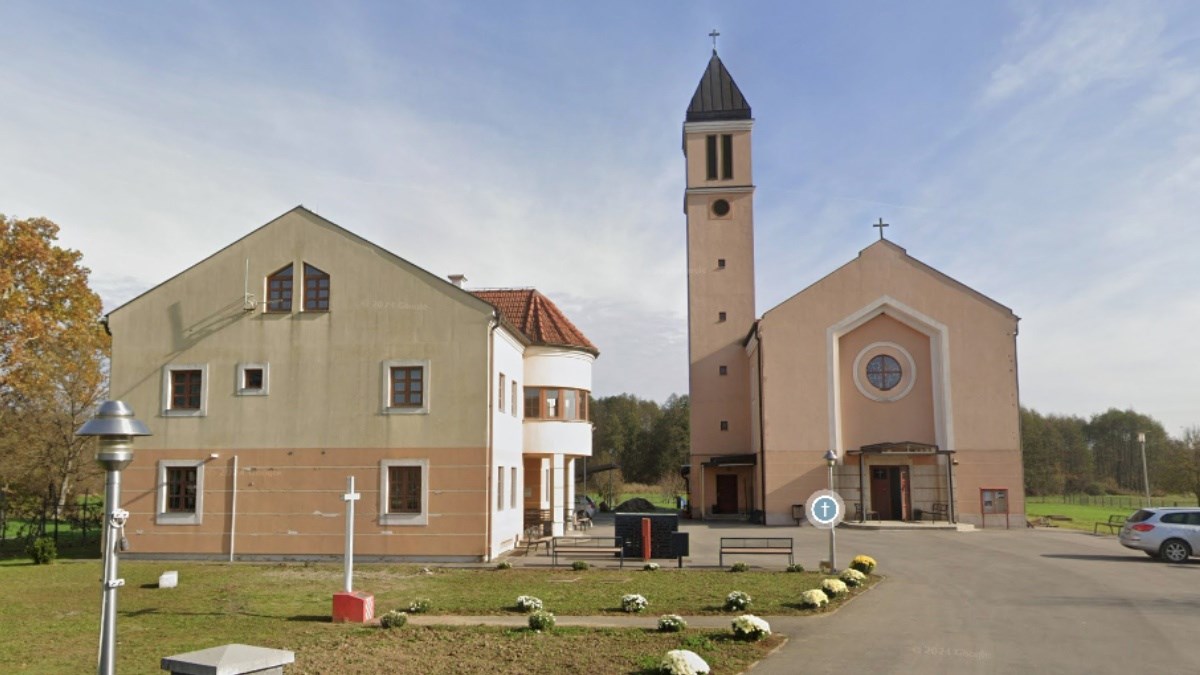 Vlada daje 50.000 eura za obnovu crkve sv. Petra i Pavla u Gvozdu