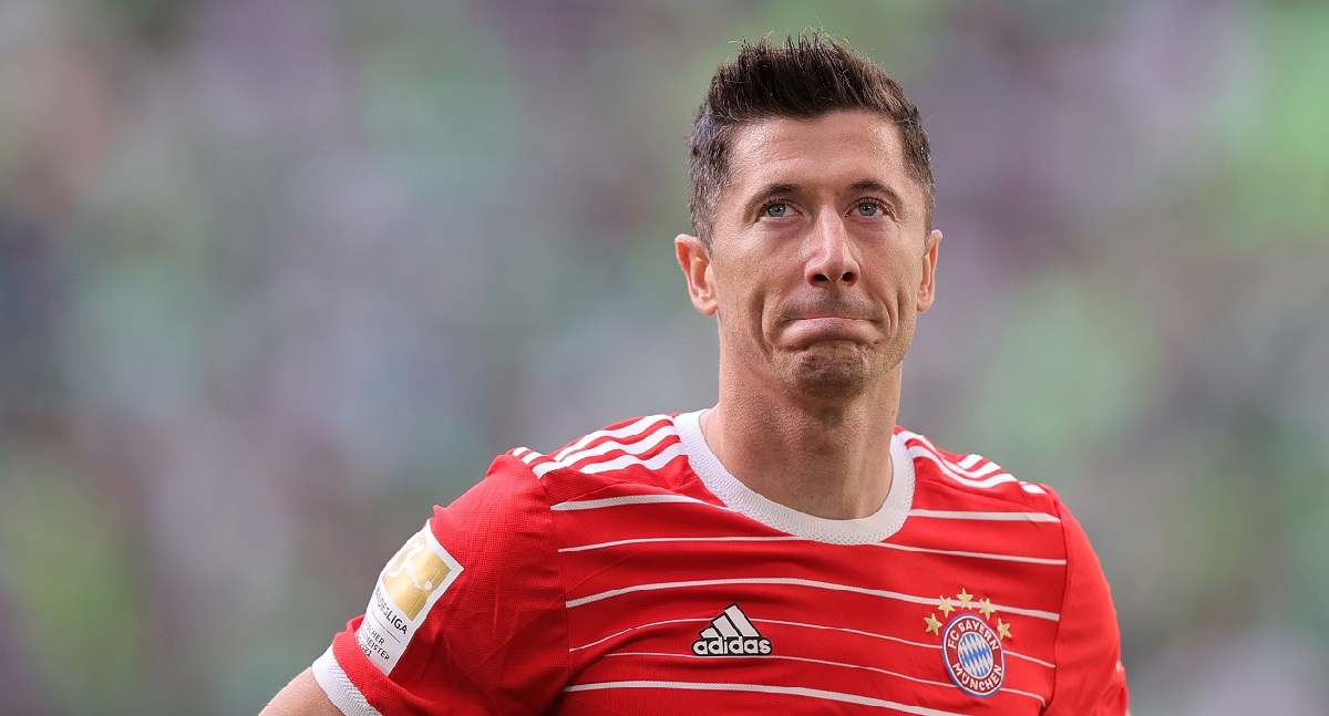 Lewandowski je zabio 50 golova, najavio da odlazi pa sezonu završio u suzama