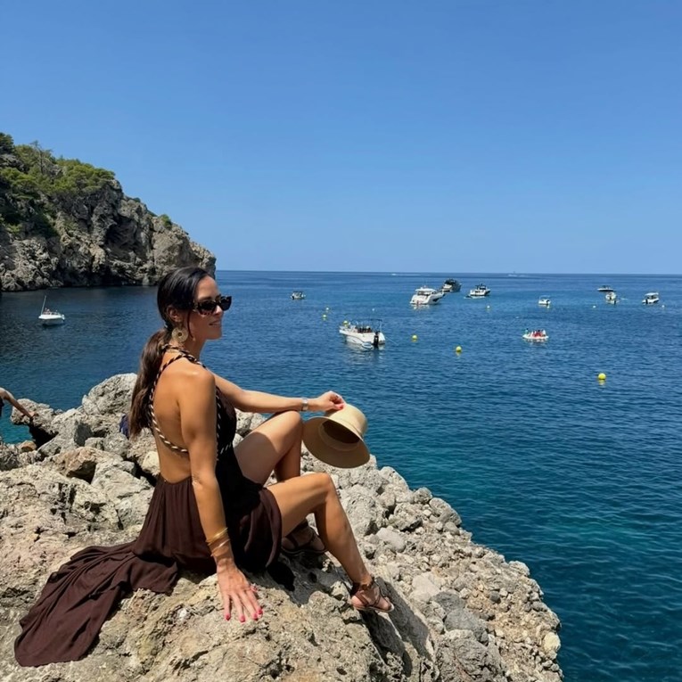 Nakon razvoda Ana Ivanović ne skida osmijeh s lica, javila se s Mallorce