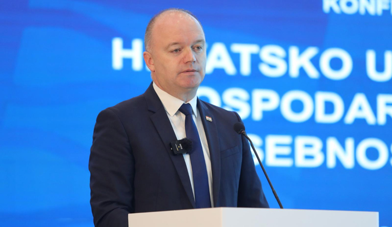 DP-ov ministar: Ulaganje u obitelji i obrazovanje ključ je demografske obnove