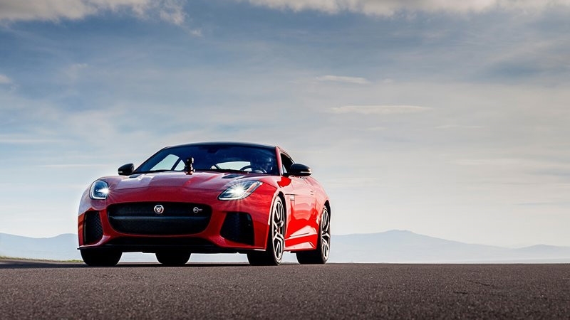Jaguar odustaje od benzinskih modela. Skroz se okreće struji