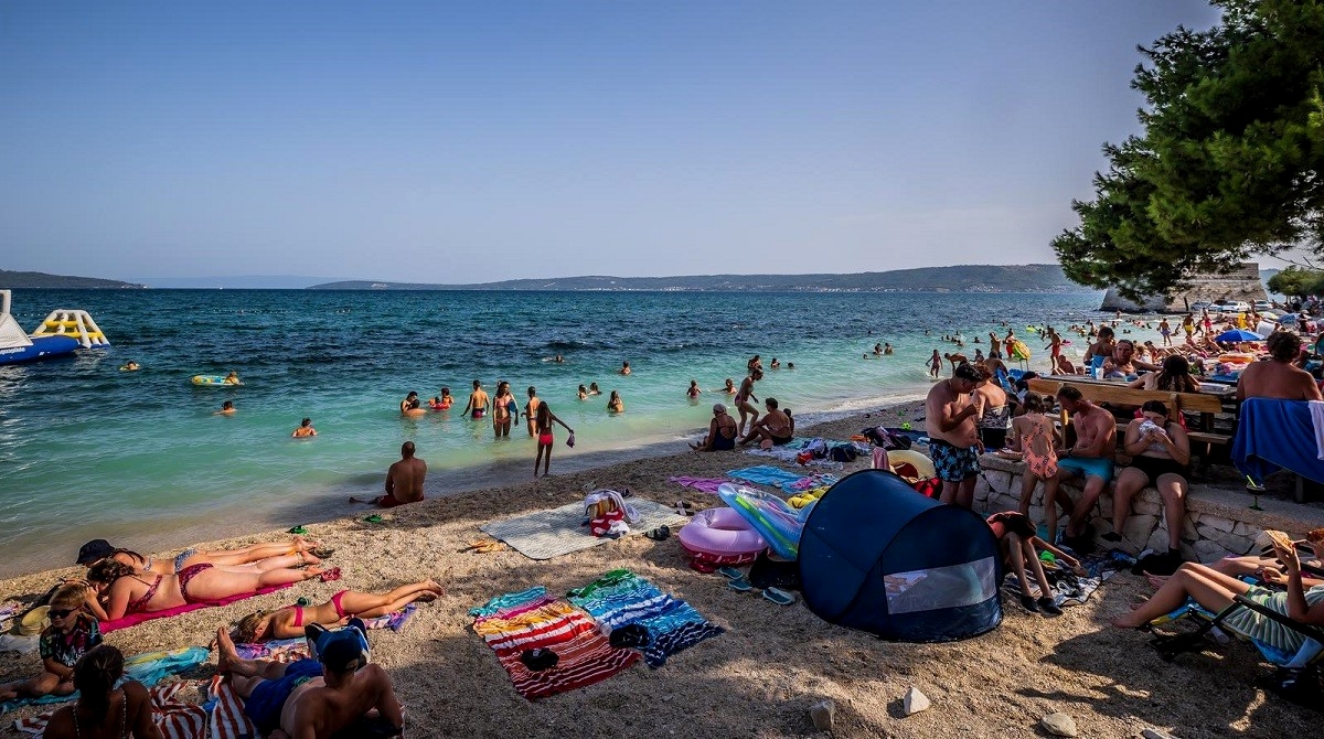Hrvat i Austrijanka krali po plažama u Makarskoj