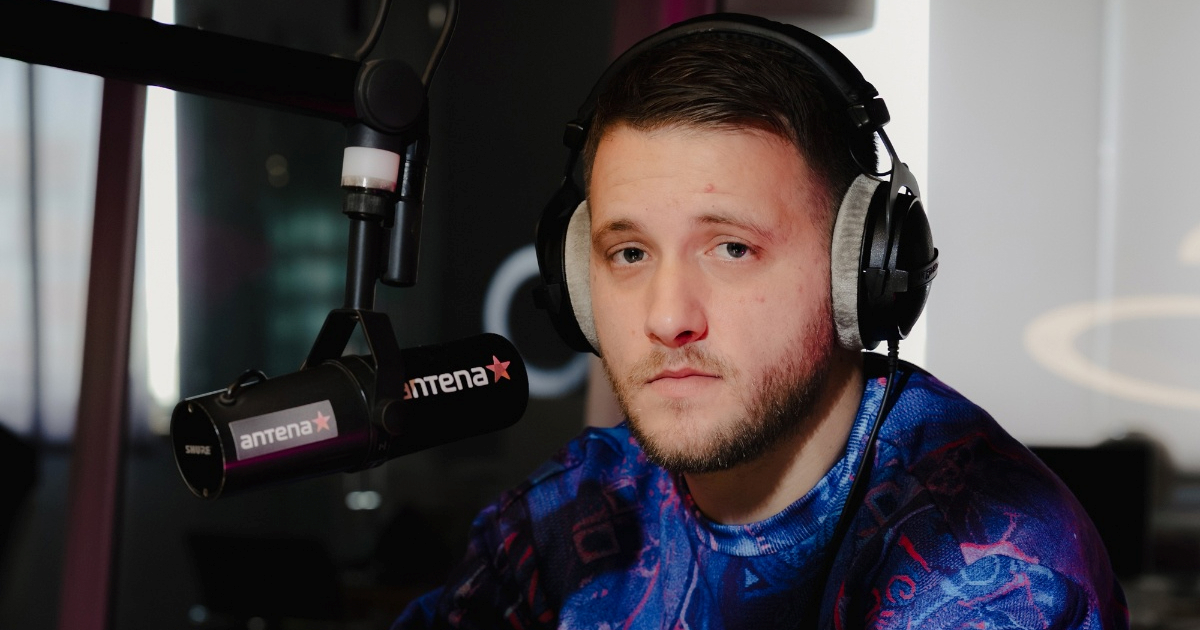 Nakon što je uklonjen s lineupa Drita, Grše najavio solo koncert u Areni Zagreb