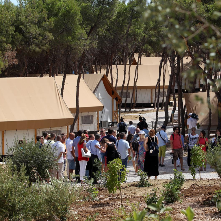 Swingeri rezervirali otok Obonjan za sebe. Sprema se veliki party