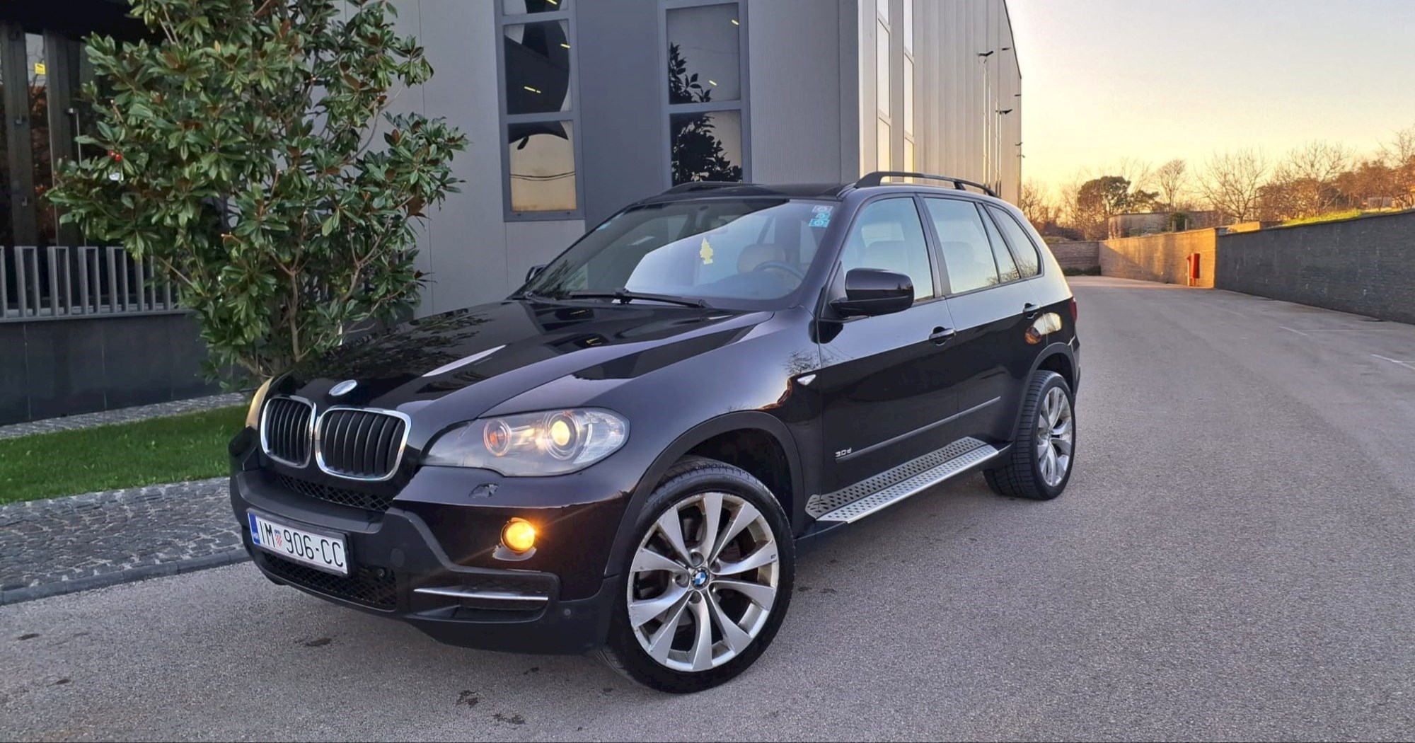 Najbolji auto oglasi: BMW X5 3.0D po cijeni od samo 10.200 eura