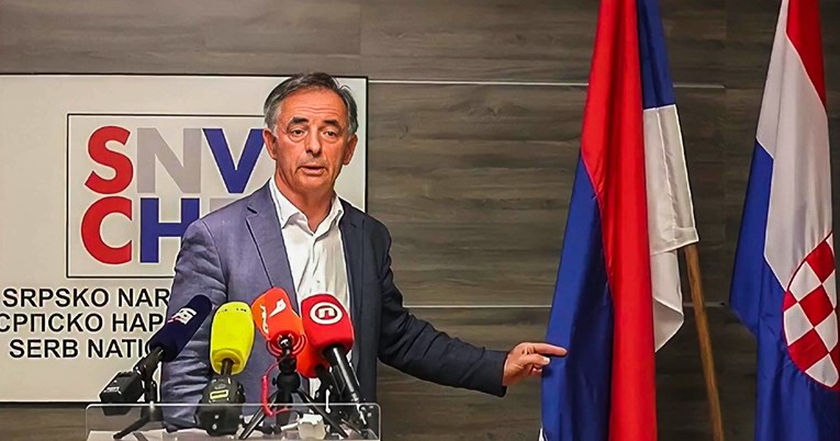 Vučić pozvao Srbe u Hrvatskoj da izvjese zastave, Pupovac se usprotivio