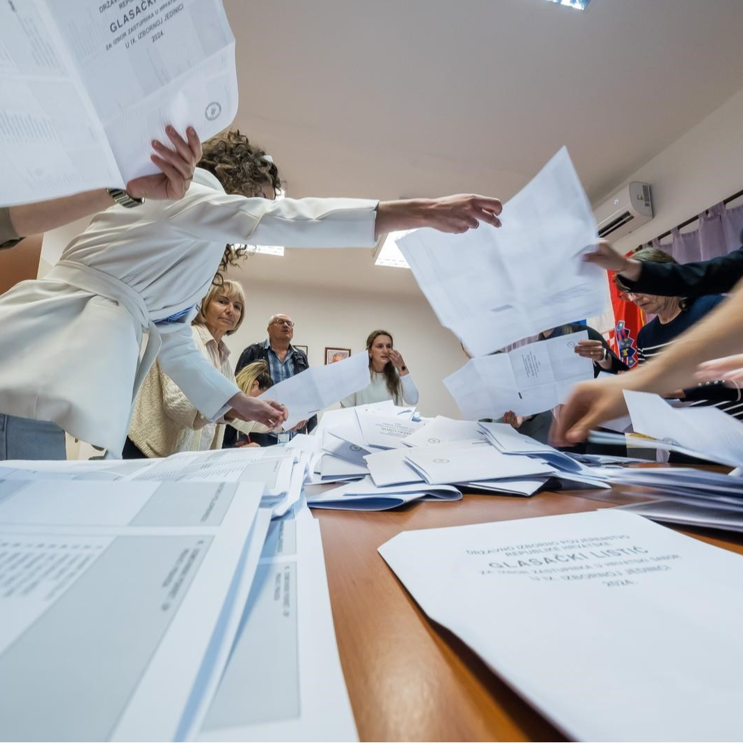 Gong: Sistemskom greškom tisuće građana nestale su s biračkih popisa