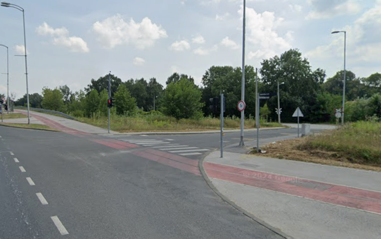 Maloljetnica u Zagrebu išla na crveno preko zebre. Udario je auto, preminula je