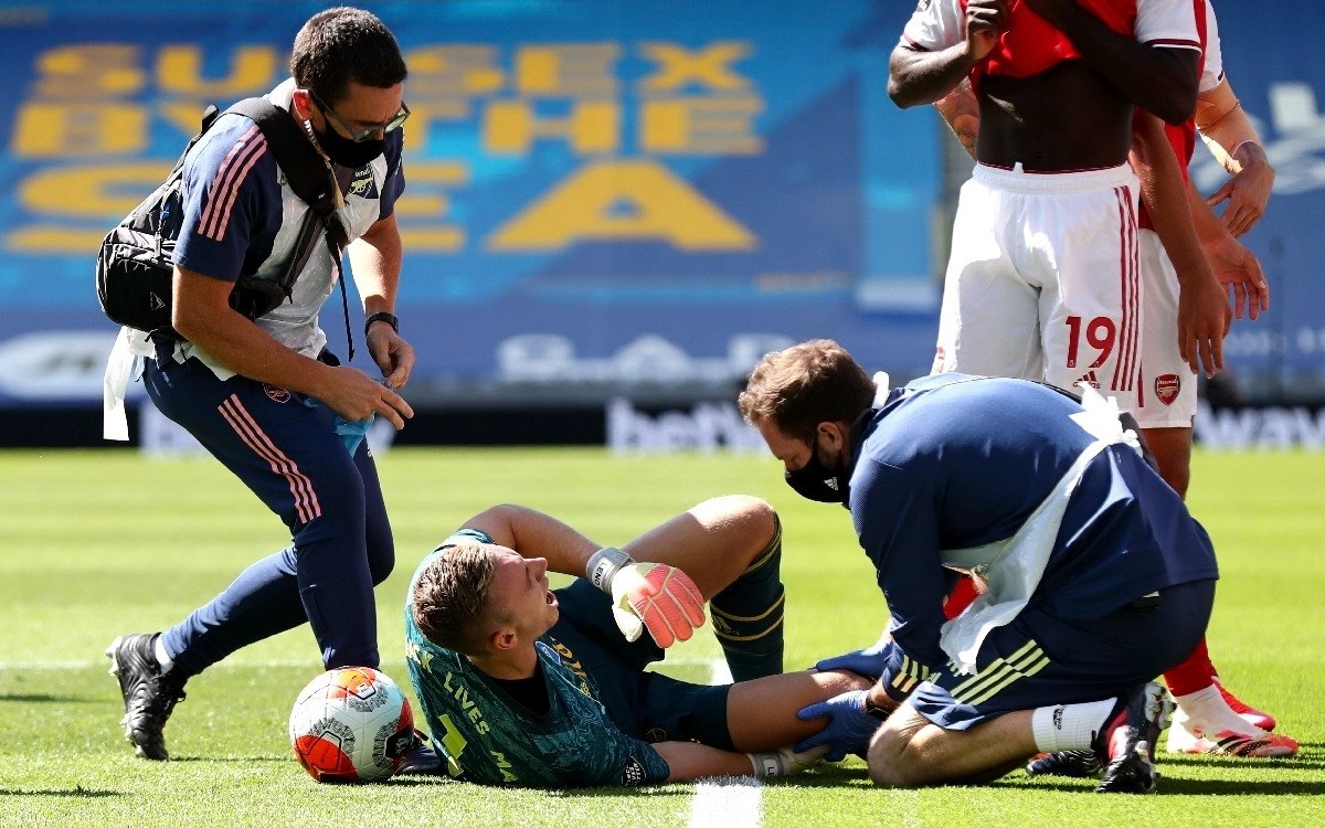 Golman Arsenala teško ozlijedio koljeno, njegovi krici odjekivali su stadionom