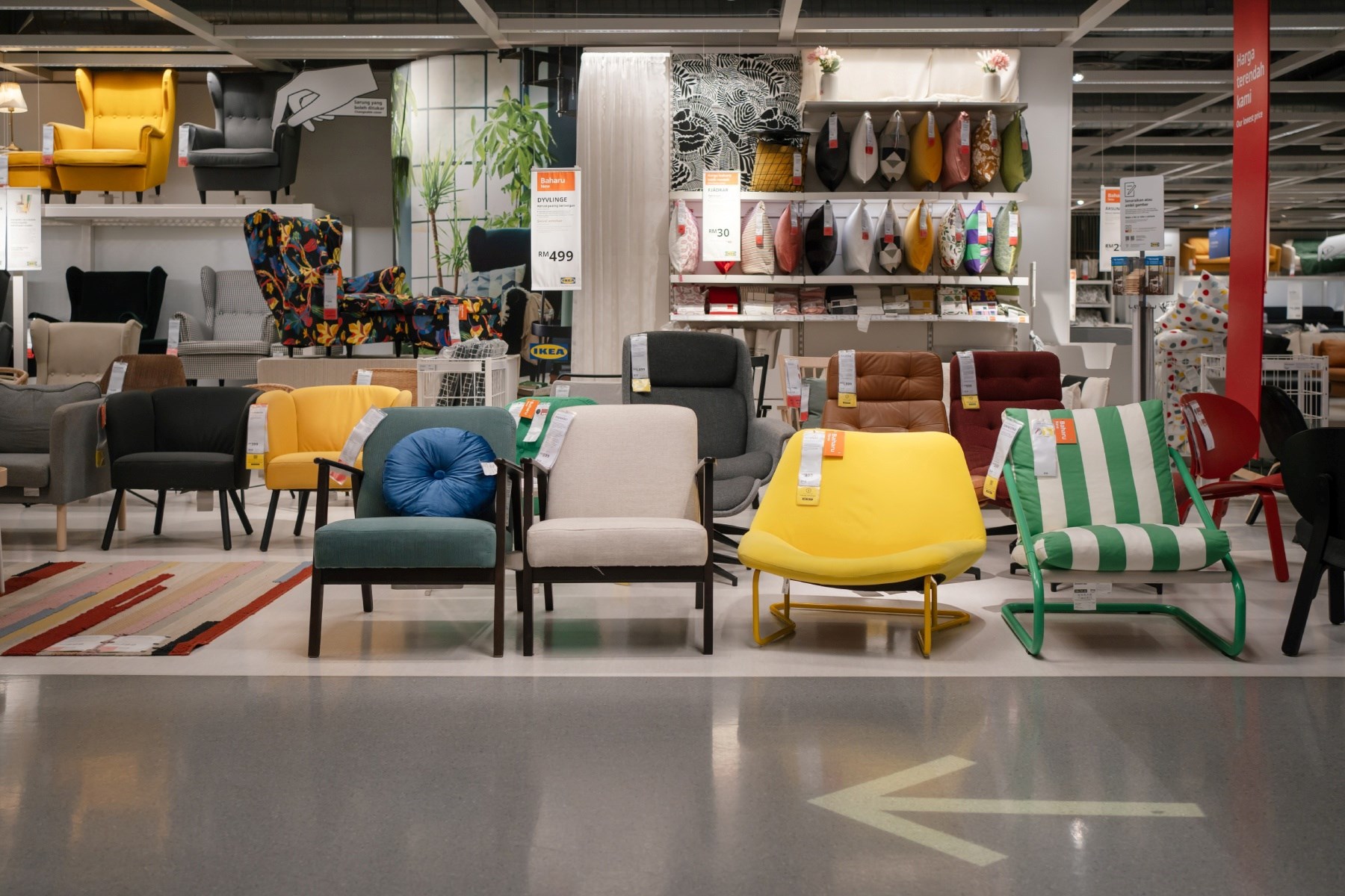 Prihodi IKEA-e padaju drugu godinu zaredom dok tvrtka agresivno snižava cijene