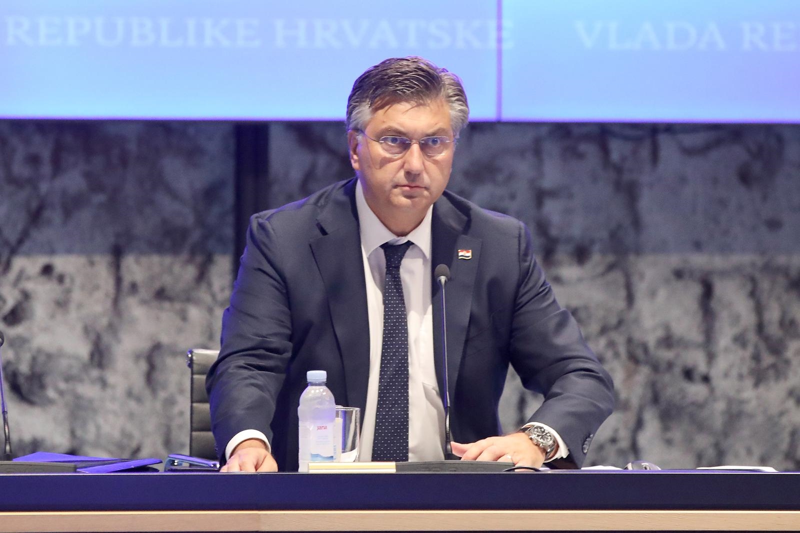 UŽIVO Plenković na vladi: Padaju cijene u trgovinama. Oporba je jalova