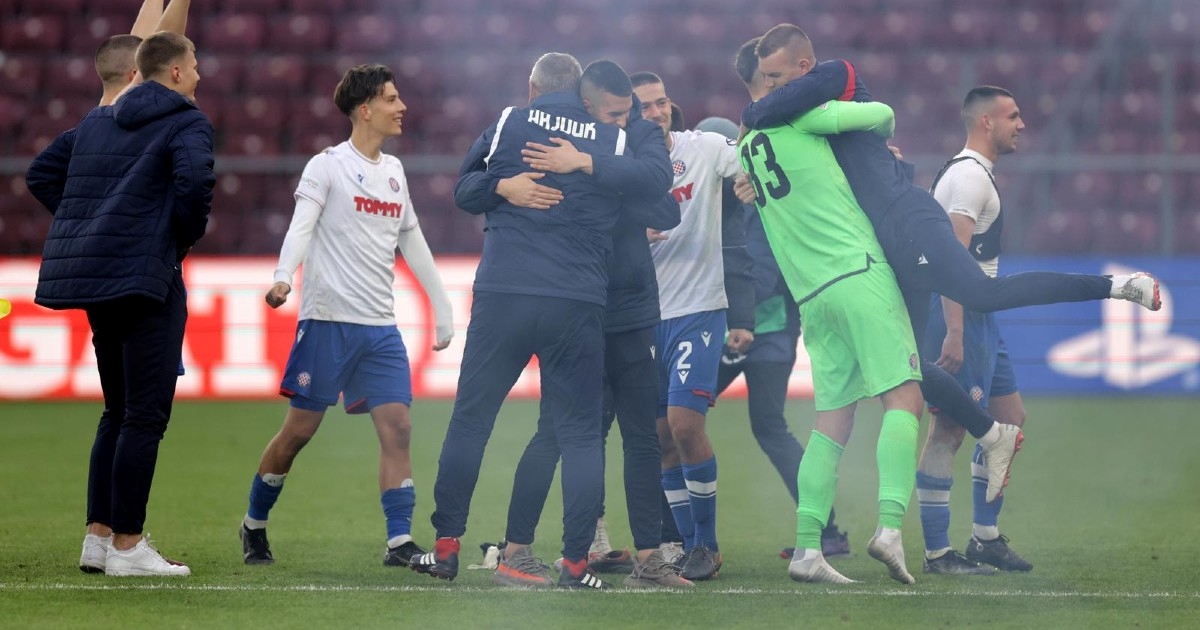 Dinamo čestitao juniorima Hajduka