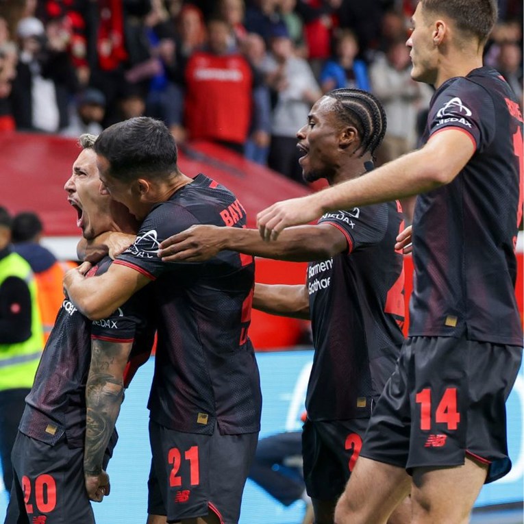Leverkusen s dva igrača manje stigao do prve pobjede u Bundesligi