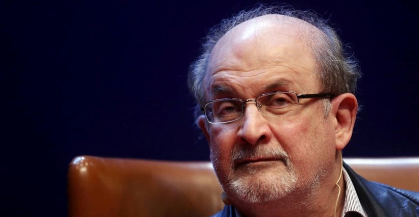 Rushdie nakon napada izgubio vid na jednom oku, ne može više koristiti ruku