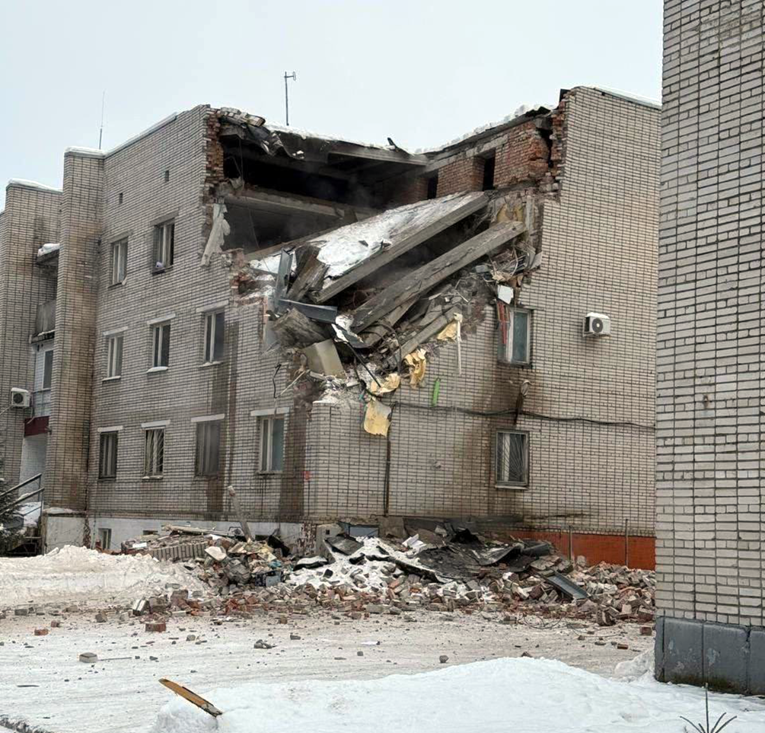 Silovita eksplozija u ruskom gradu. Razorena zgrada vojne policije, ima mrtvih