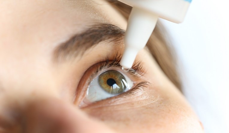 Bakterija završila u kapima za oči u SAD-u, 4 osobe morale odstraniti očne jabučice