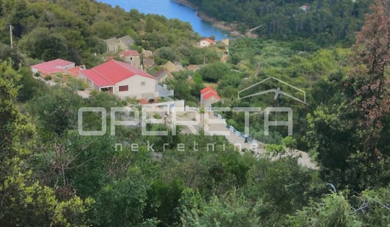 Top oglasi za nekretnine: Šarmantna kuća na Šolti, 200 m od mora