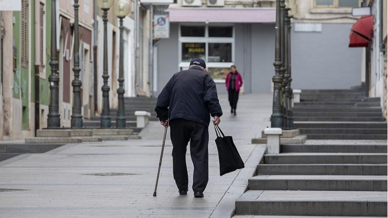 Stranka umirovljenika traži božićnice od 100 eura za sve umirovljenike