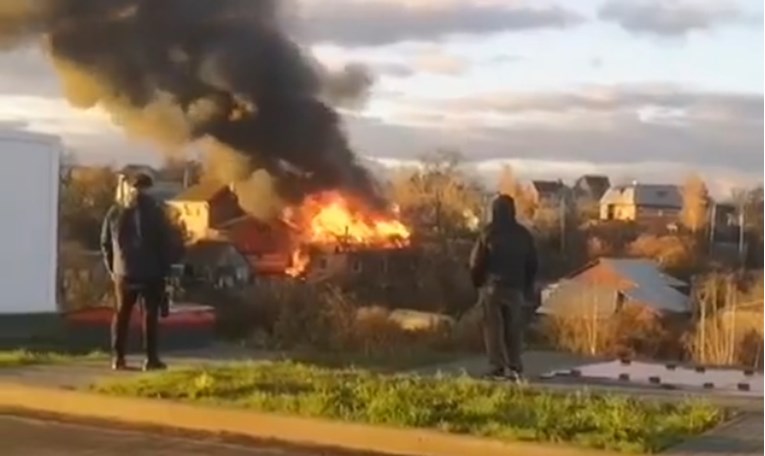 VIDEO Najveći ukrajinski napad dronovima na Moskvu. Zatvorene zračne luke