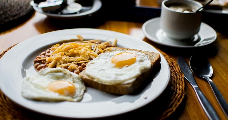 Želite smršavjeti? Ne radite ovu stvar odmah nakon buđenja, kaže liječnik 