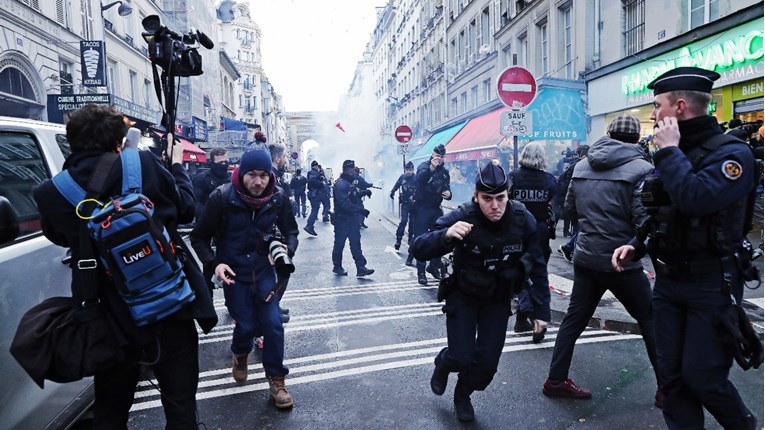 Francuski Kurdi prosvjeduju u Parizu nakon ubojstva tri sunarodnjaka