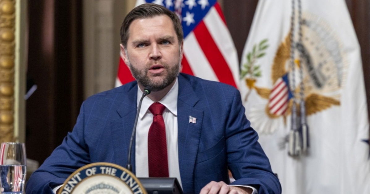 Vance: Trump još neko vrijeme planira nastaviti rat u Iranu