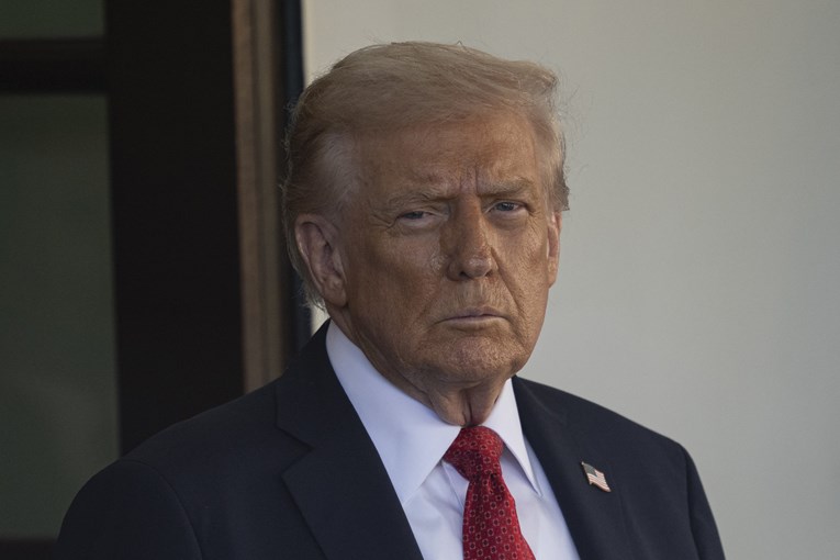 Trump: Jednostavno ćemo ubijati ljude koji unose drogu u našu zemlju