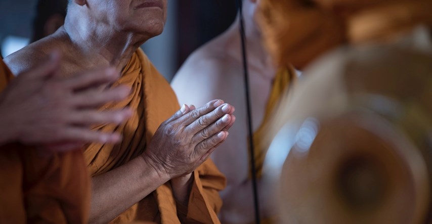 Svi redovnici tajlandskog budističkog hrama drogirali se kristalnim methom