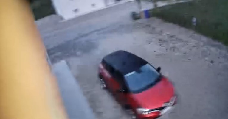 Kamera snimila trenutak potresa kod Slunja. Oštećene crkva i zgrada općine