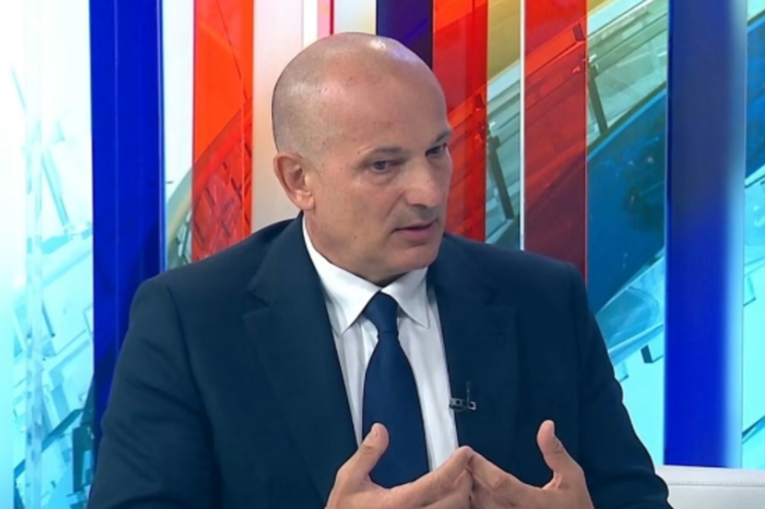 Milanovićev savjetnik: Hrvatski specijalci marširali su pred Vučićem kao pačići
